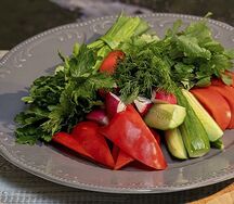 Овощная тарелка с сезонной зеленью