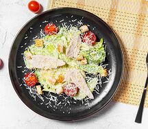 Цезарь с копченой грудкой
