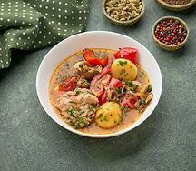 Хашлама из цыпленка с овощами и специями