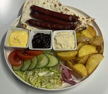 Тарелка с охотничьими колбасками