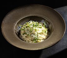 Сырная паста с грецким орехом и руколой