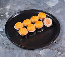 Запеченный ролл маки с лососем