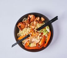 Рамен с Курицей в свит Чили Мах