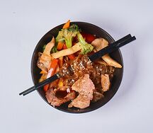 Фунчоза со свининой в свит-чили Мах