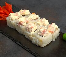 Ролл Гребешок с лососем и креветками