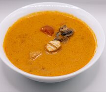 Том ям с курицей 