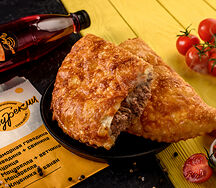 Чебурек с мраморной говядиной