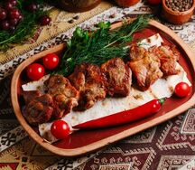 Шашлык из cвинoй шеи со специями