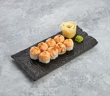 Ролл Запеченный лосось с сырным соусом