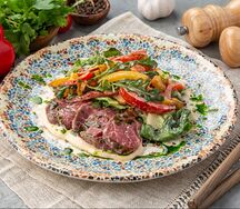 Салат с ростбифом