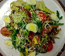 Теплый салат с телятиной