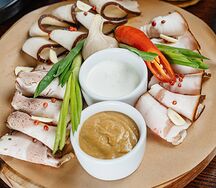 Сало с прослойкой соленое и копченое с горчицей