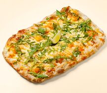 Римская пицца с манго и креветкой