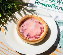 Сметанник с клубникой