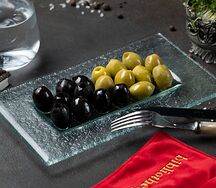 Маслины и оливки