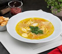 Бульон куриный с лапшой