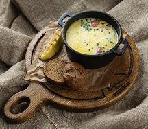 Уха из лосося со сливками