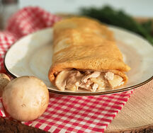 Блин с куриным жюльеном и грибочками