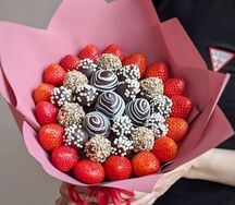 Клубничный букет Шарлиз