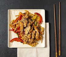 Рисовая лапша с курицей