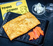 Хушуур с красной рыбой
