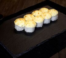 Запеченный ролл чизбургер