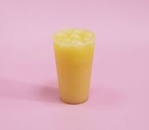 Лимонад с персиком, маракуйей и цветами апельсина