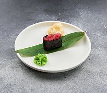 Гункан с тунцом