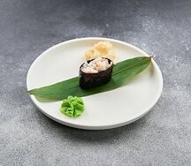 Гункан с крабом