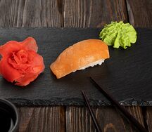 Нигири Лосось