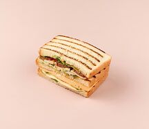 Сэндвич с курицей и песто