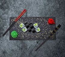 Маки ролл огурец