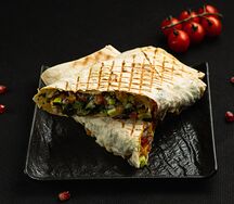 Шаурма Веганская с сальсой