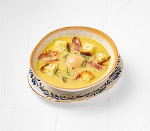 Картофельный крем-суп с маринованным яйцом