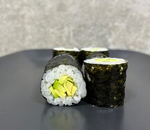 Хосомаки с авокадо