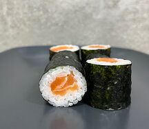 Хосомаки с лососем