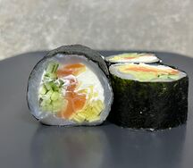 Сашими с окунем и манго без риса