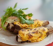 Мраморное говяжье ребро Текс Мекс с салатом коул слоу