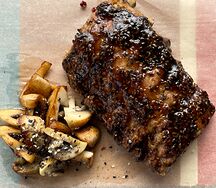 Свиные рёбра Терияки и кунжут с жареными грибами