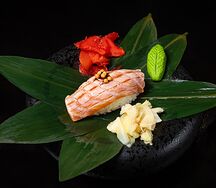 Суши Опалённый Лосось