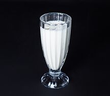 Банановый молочный коктейль