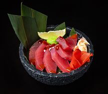 Сашими Тунец