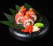 Ролл Тунец и Гребешок Gold