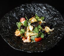 Салат Том ям