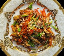Удон с курицей и шампиньонами