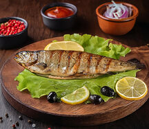 Форель радужная с лимоном и маслинами