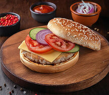 Бургер с сочной курицей