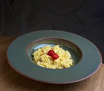 Макароны с сыром пармезан
