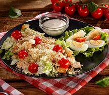 Салат Цезарь с курицей
