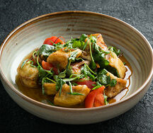 Тёплый салат из баклажанов